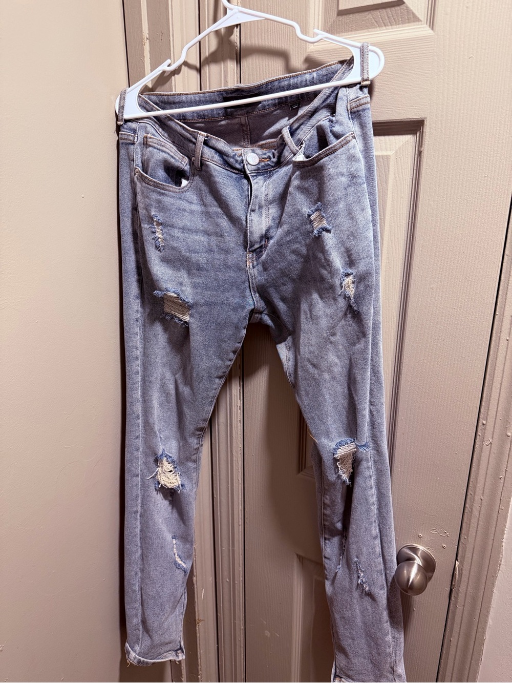 Fashion Nova Men’s Slim Ripped Jeans - Light Gray Wash